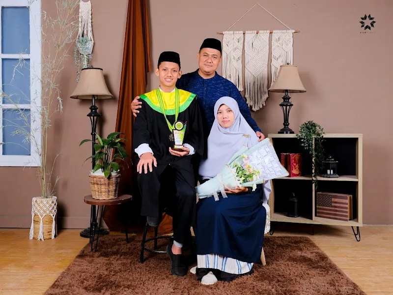 Mushola Al-Ikhlas Bawean: Tempat Beribadah yang Menyatu dengan Kehidupan Warga Cilacap